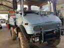 Mercedes-Benz Unimog U900/400