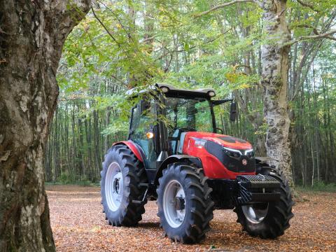 Készletkisöprési akció! Új Hattat T4105 szántóföldi traktor Készletkisöprési akció! Új Hattat T4105 szántóföldi traktor