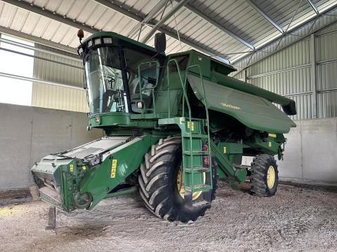 Eladó John Deere 9640 WTS kombájn Eladó John Deere 9640 WTS kombájn
