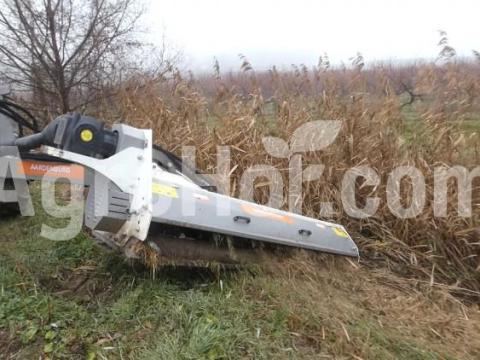 Rézsűmulcsozó - szárzúzó, rézsűzúzó, padka zúzó 200-220 cm / Beta XL Rézsűmulcsozó - szárzúzó, rézsűzúzó, padka zúzó 200-220 cm / Beta XL