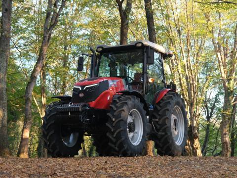 Készletkisöprési akció! Új Hattat T4095 szántóföldi traktor Készletkisöprési akció! Új Hattat T4095 szántóföldi traktor