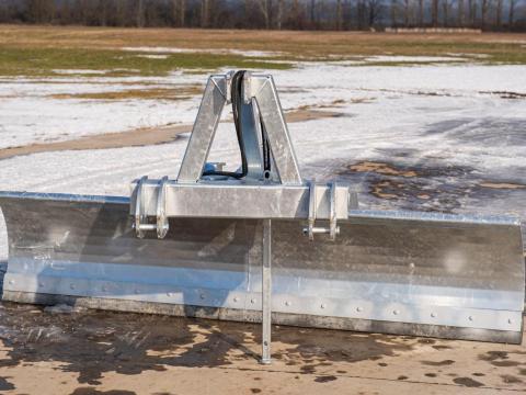 Még nincs vége a télnek! Horganyzott vonólapok a gyártótól Még nincs vége a télnek! Horganyzott vonólapok a gyártótól