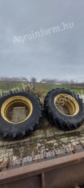 2 db Agri Max duplakerék (520/85R38),  rögzítőkkel együtt