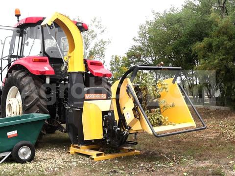 Faaprító, ágaprító, ágdaráló (faátmérő: max. 27 cm) / Lignum XL 270 - 0 % THM Faaprító, ágaprító, ágdaráló (faátmérő: max. 27 cm) / Lignum XL 270 - 0 % THM