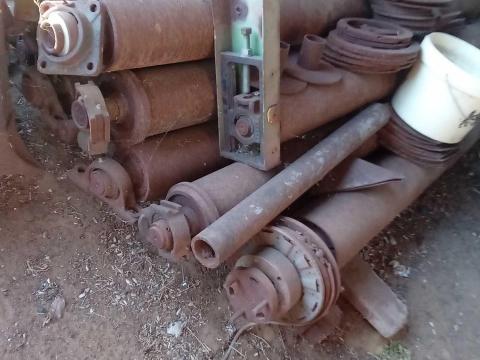 Tömöritő henger. Rögtörő henger. Egyengető henger. Fémhenger