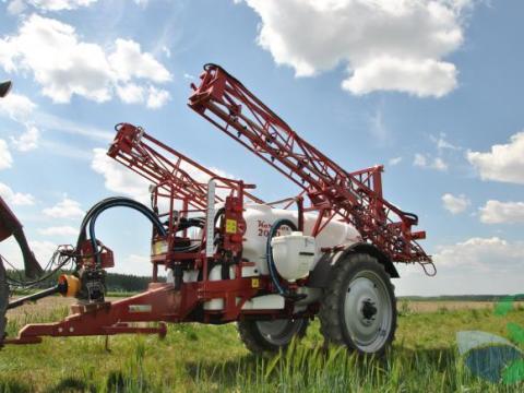 KERTITOX - ECOLINE 2000/2500/3000 LT - 16/18 t vontatott szántóföldi permetezőgép KERTITOX - ECOLINE 2000/2500/3000 LT - 16/18 t vontatott szántóföldi permetezőgép