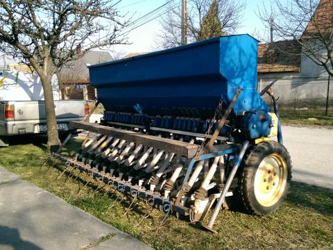 Eladó gabona vetőgép Eladó gabona vetőgép
