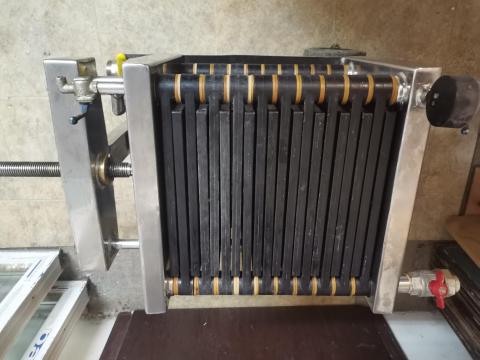 Rozsdamentes lapszűrő, 30 x 30-as, manuális, 22 lapos Rozsdamentes lapszűrő, 30 x 30-as, manuális, 22 lapos