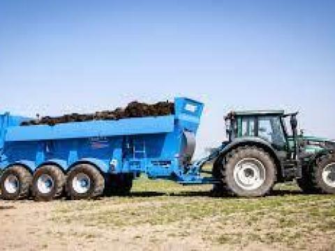 EUROMILK - BUFFALO trágyaszóró - ROYAL TRAKTORNÁL