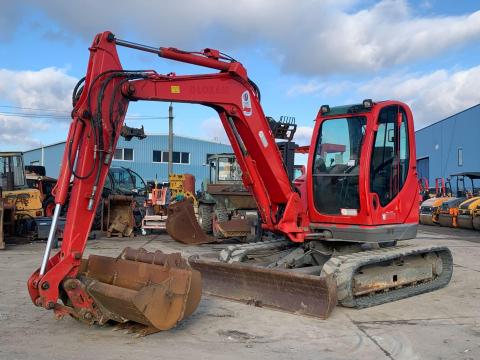 JCB 8085 gumihevederes kotró JCB 8085 gumihevederes kotró