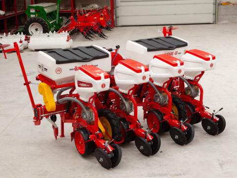 ÖZDÖKEN - 4 soros pneumatikus szemenkénti vetőgép - BEMUTATÓ VIDEÓVAL - BEVEZETŐ ÁRON ÖZDÖKEN - 4 soros pneumatikus szemenkénti vetőgép - BEMUTATÓ VIDEÓVAL - BEVEZETŐ ÁRON