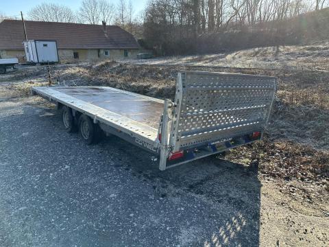 Brian James gépszállító