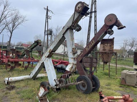 Kuli gabonafelhordó több darab Kuli gabonafelhordó több darab
