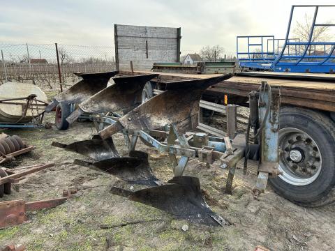 Lemken 3 fejes váltvaforgató eke Lemken 3 fejes váltvaforgató eke