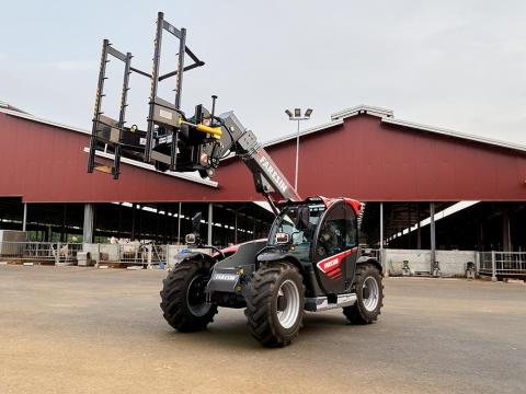 Faresin 7.35 - teleszkópos rakodógép - Royal Traktor Faresin 7.35 - teleszkópos rakodógép - Royal Traktor