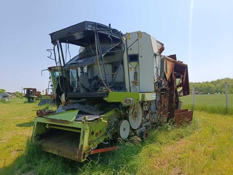 Claas Lexion 440 - 460 bontott alkatrészek Claas Lexion 440 - 460 bontott alkatrészek