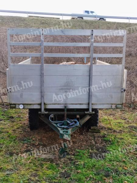 Egyedi pótkocsi eladó