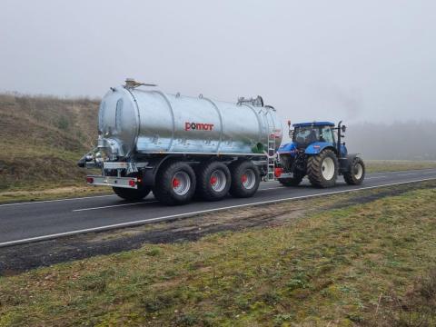 POMOT - 25 000L szippantó és hígtrágyaszóró tartálykocsi - ROYAL TRAKTOR POMOT - 25 000L szippantó és hígtrágyaszóró tartálykocsi - ROYAL TRAKTOR