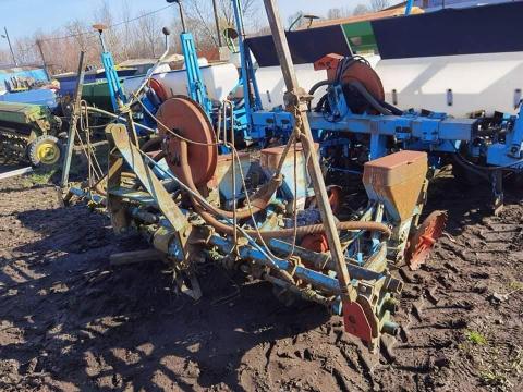 MONOSEM 4 SOROS KUKORICAVETŐGÉP MONOSEM 4 SOROS KUKORICAVETŐGÉP