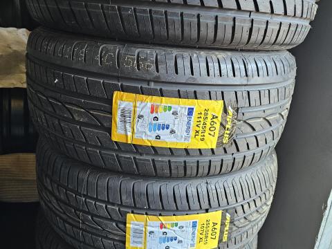 285/45R19 APLUS 111V XL ÚJ NYÁRI Gumi Akció VAN ELEJE IS 255/50R19 285/45R19 APLUS 111V XL ÚJ NYÁRI Gumi Akció VAN ELEJE IS 255/50R19