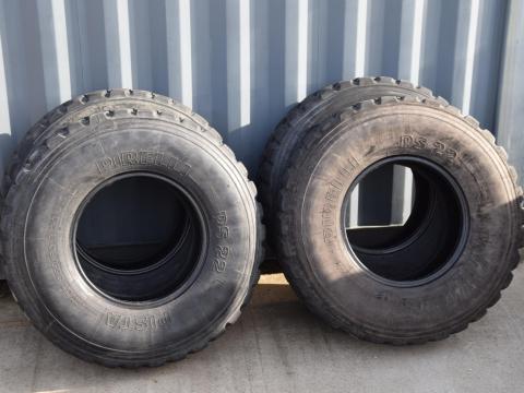 365/80 20, 14,5 R 20, Pirelli Pista PS 22 ELADÓ 365/80 20, 14,5 R 20, Pirelli Pista PS 22 ELADÓ