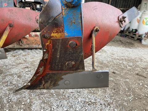 Eladó Khüne 4fejes eke Eladó Khüne 4fejes eke