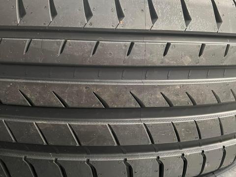 215/55R16 LINGLONG 97Y ÚJ NYÁRIGUMI AKCIÓ 215/55R16 LINGLONG 97Y ÚJ NYÁRIGUMI AKCIÓ