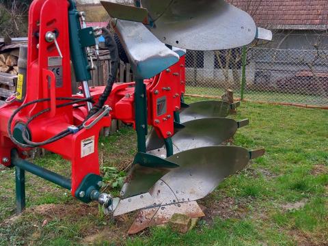 Váltfaforgató eke Váltfaforgató eke