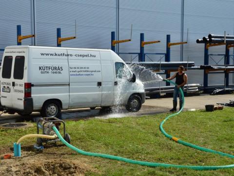 Kútfúrás. földelő szondafúrás, talajmintavétel Kútfúrás. földelő szondafúrás, talajmintavétel