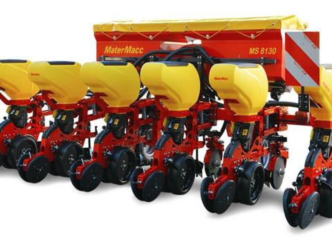 Matermacc MS 8130 6 soros szemenkénti vetőgép ~8-9 km/h munkasebesség Matermacc MS 8130 6 soros szemenkénti vetőgép ~8-9 km/h munkasebesség