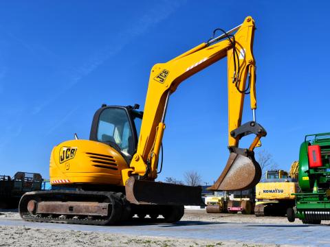JCB 8080 gumiláncos kotró (2006) JCB 8080 gumiláncos kotró (2006)