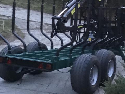 IGJ Agromax ERD 75 HD3063 Erdészeti Pótkocsi Daruval IGJ Agromax ERD 75 HD3063 Erdészeti Pótkocsi Daruval