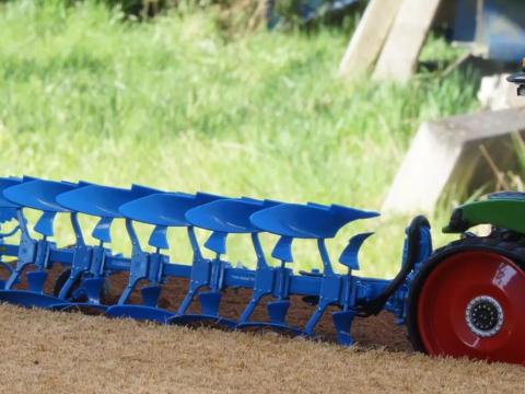 AKCIÓ! Lemken Juwel 10 M V 4+1 N 120 típusú 4+1 vasú függesztett váltvaforgató eke AKCIÓ! Lemken Juwel 10 M V 4+1 N 120 típusú 4+1 vasú függesztett váltvaforgató eke