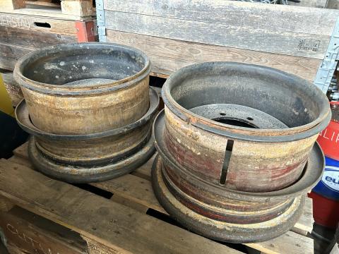 Eladó IFA HW 20 colos felni Eladó IFA HW 20 colos felni