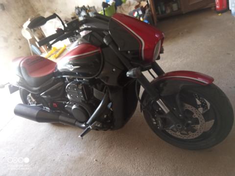 Eladó Suzuki Intruder Eladó Suzuki Intruder