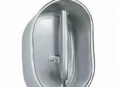 Csészés itató kocáknak, hízóknak és malacoknak Csészés itató kocáknak, hízóknak és malacoknak