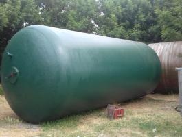 50m3 Poliészter tartály,  nitrosolra,  megkímélt szép állapot