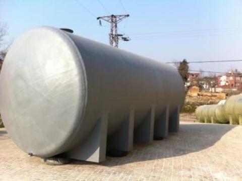 50 m3 Poliészter tartály, nitrosolra-vízre, speciális fekvő kivitel 50 m3 Poliészter tartály, nitrosolra-vízre, speciális fekvő kivitel
