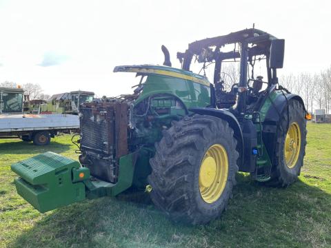 JOHN DEERE 8340R bontott alkatrészek JOHN DEERE 8340R bontott alkatrészek