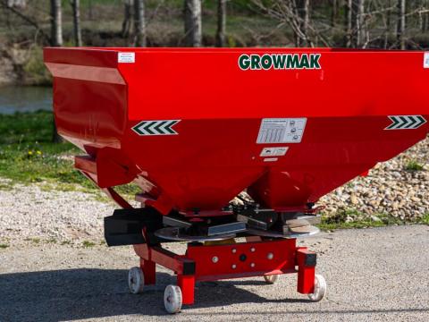 Műtrágyaszóró 2 tárcsás,  hidr. nyitás-zárás (1200 literes) Műtrágyaszóró 2 tárcsás,  hidr. nyitás-zárás (1200 literes)