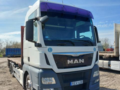 MAN TGX 6x2 BDF teherautók és Kögel AWE18 cserefelépítményes pótkocsik eladók