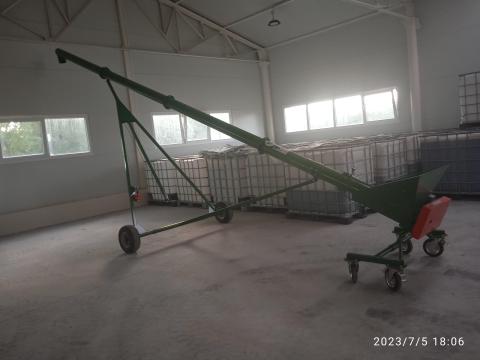 M-ROL T401 garattal szerelt ferde csigás felhordó,  FI150,  6 méteres M-ROL T401 garattal szerelt ferde csigás felhordó,  FI150,  6 méteres