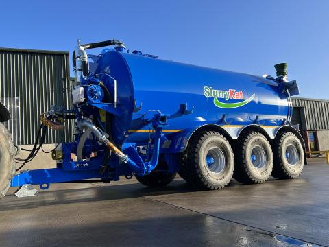 SlurryKat Premium Plus tridem tengelyes tartálykocsik SlurryKat Premium Plus tridem tengelyes tartálykocsik