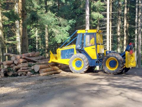 HITTNER ECOTRAC 60 - STAGE V MOTOR - ERDÉSZETI TRAKTOR HITTNER ECOTRAC 60 - STAGE V MOTOR - ERDÉSZETI TRAKTOR