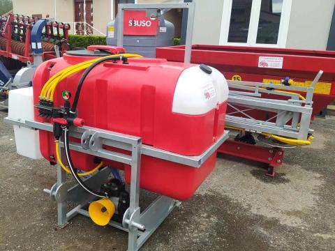 Új lengyel 600 l függesztett szántóföldi permetező 12 m kerettel