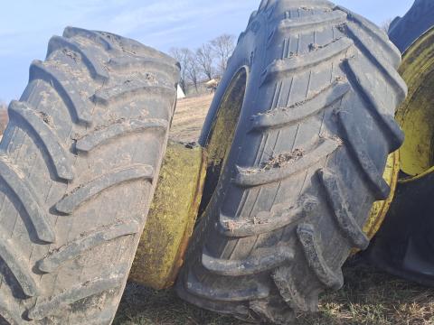 Ikerkerék JD 8320 Ikerkerék JD 8320