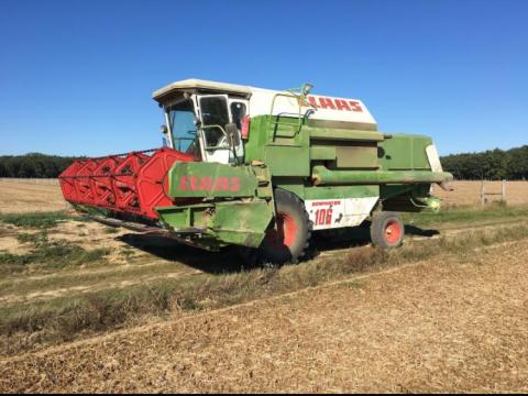 Claas Dominator 106