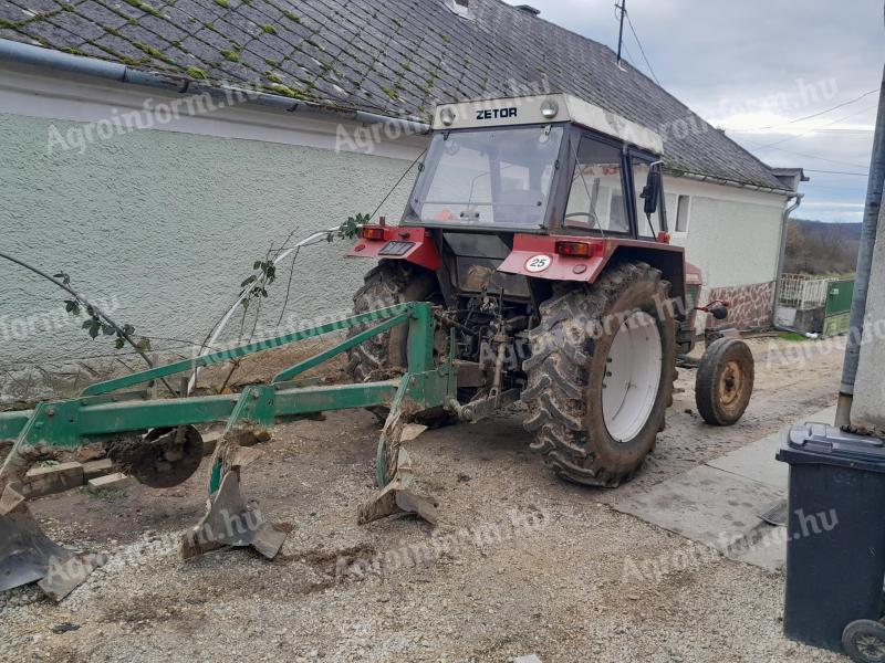 Traktor zetor