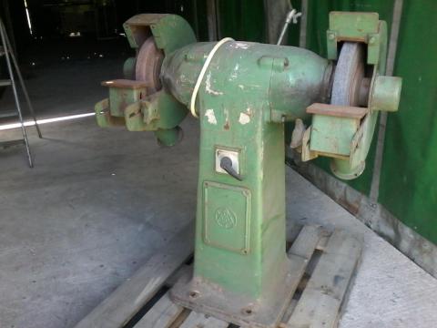 Köszörű állványos köszörűgép bakköszörű Köszörű állványos köszörűgép bakköszörű