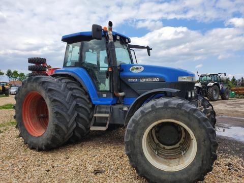 Eladó rendkívül megkímélt állapotú New Holland 8970A traktor